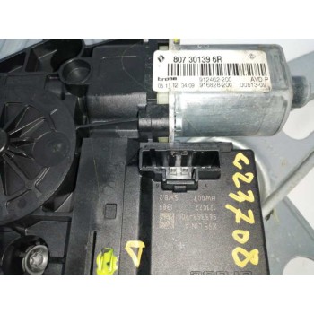 Recambio de elevalunas delantero derecho para renault megane iii berlina 5 p 1.2 16v referencia OEM IAM 807200001R 807301396R 