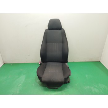 ASIENTO DELANTERO IZQUIERDO 