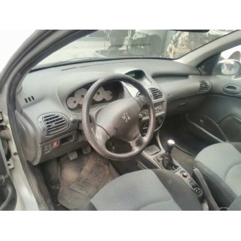 peugeot 206 berlina del año 2004