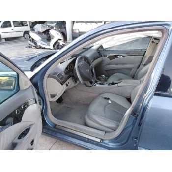 mercedes-benz clase e (w211) berlina del año 2002