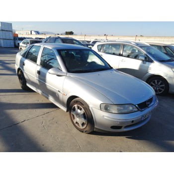 opel vectra b berlina del año 2001