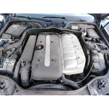 mercedes-benz clase e (w211) berlina del año 2002