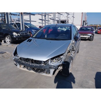 peugeot 206 berlina del año 2001