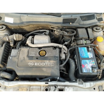 opel astra g berlina del año 2000