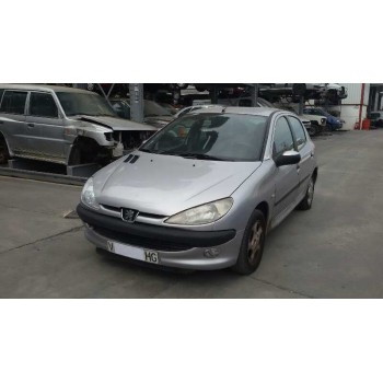 peugeot 206 berlina del año 2000