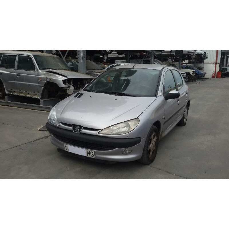 peugeot 206 berlina del año 2000