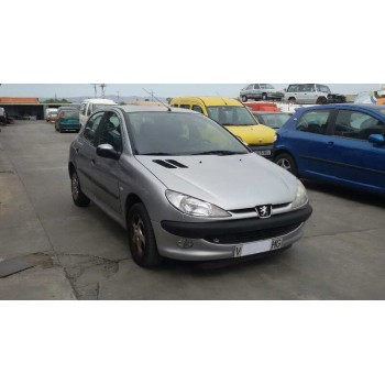peugeot 206 berlina del año 2000