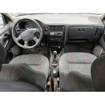 volkswagen polo berlina (6n1) del año 1998