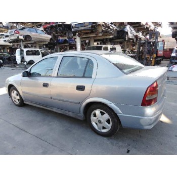 opel astra g berlina del año 2000