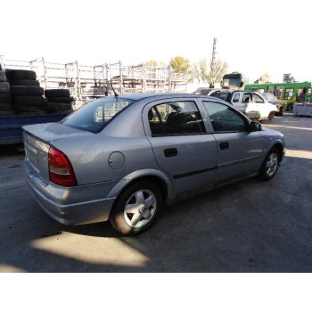 opel astra g berlina del año 2000