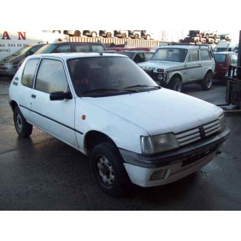 peugeot 205 berlina del año 1995