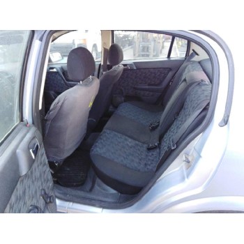 opel astra g berlina del año 2000