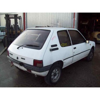 peugeot 205 berlina del año 1995