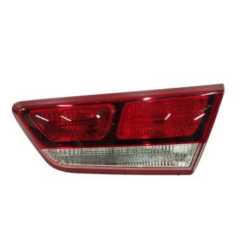 PILOTO TRASERO DERECHO INTERIOR 92404D4 