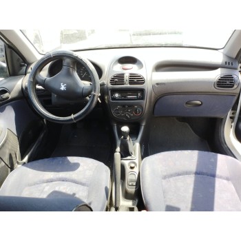 peugeot 206 berlina del año 1999