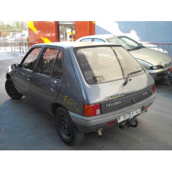 peugeot 205 berlina del año 1983