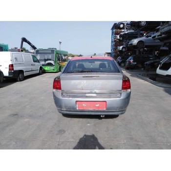 opel vectra c berlina del año 2005