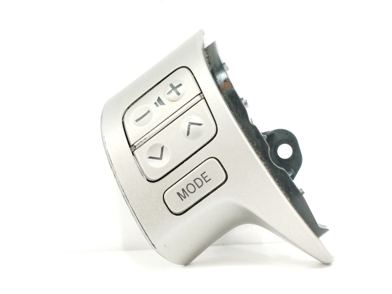 Recambio de mando volante para toyota auris 2.2 d-cat referencia OEM IAM IZQUIERDO Recambio de mando volante para toyota auris 2.2 d-cat referencia OEM IAM IZQUIERDO