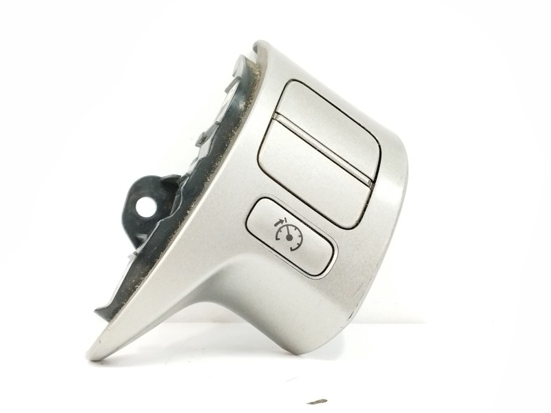 Recambio de mando volante para toyota auris 2.2 d-cat referencia OEM IAM DERECHO Recambio de mando volante para toyota auris 2.2 d-cat referencia OEM IAM DERECHO