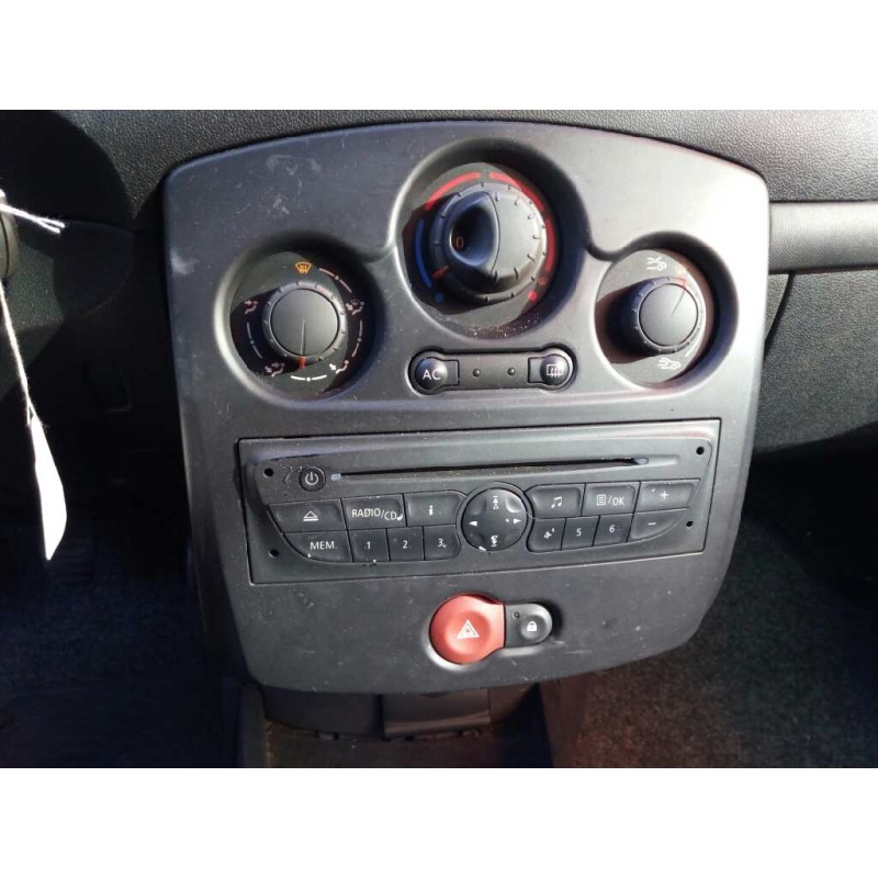 RENAULT CLIO III (BR0/1, CR0/1) 2011