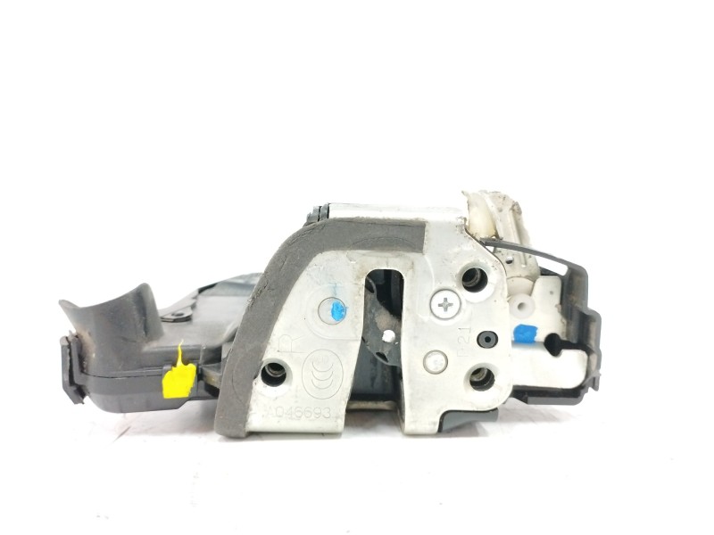 Recambio de cerradura puerta delantera derecha para toyota auris 2.2 d-cat referencia OEM IAM Recambio de cerradura puerta delantera derecha para toyota auris 2.2 d-cat referencia OEM IAM