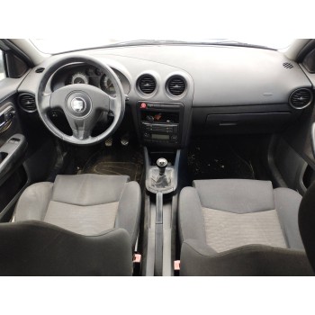 seat ibiza (6l1) del año 2003