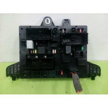 Recambio de caja reles / fusibles para opel astra j sports tourer excellence referencia OEM IAM 13343950  