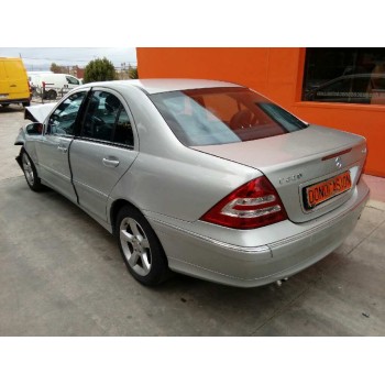 mercedes-benz clase c (w203) berlina del año 2006