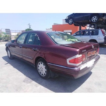 mercedes-benz clase e (w210) berlina del año 1998
