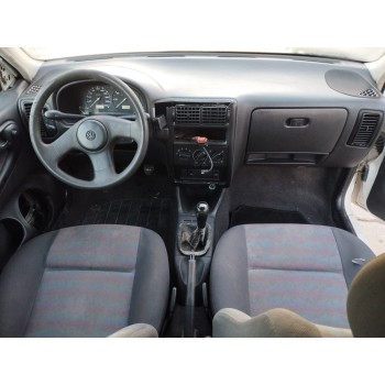 volkswagen polo berlina (6n1) del año 1996