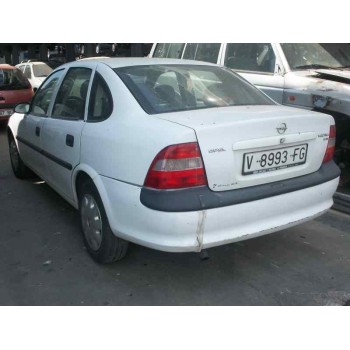 opel vectra b berlina del año 1996