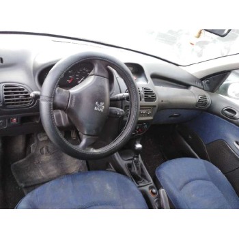 peugeot 206 berlina del año 2002