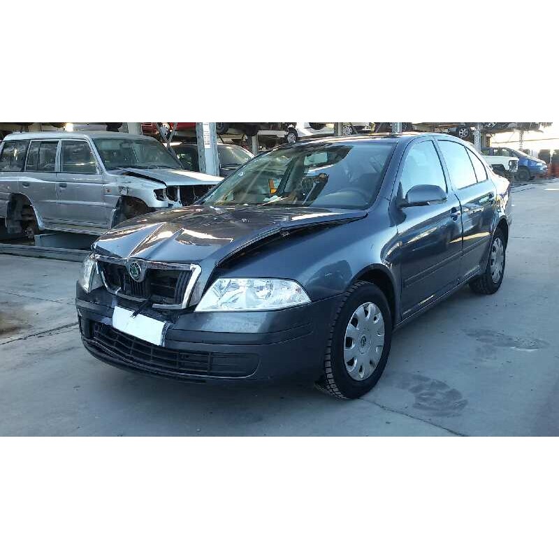 SKODA OCTAVIA BERLINA (1Z3)