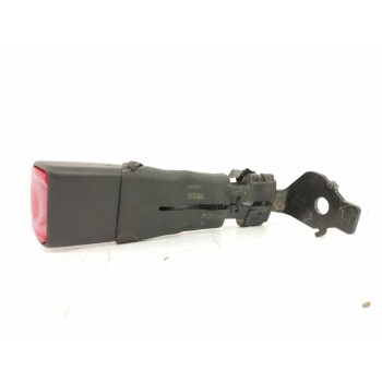 Recambio de enganche cinturon derecho para toyota auris 2.2 d-cat referencia OEM IAM 07479 TRASERO 