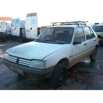 peugeot 205 berlina del año 1993