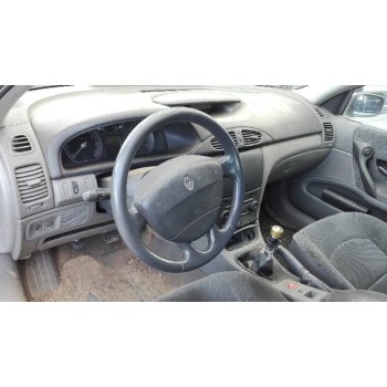 renault laguna ii grandtour (kg0) del año 2001