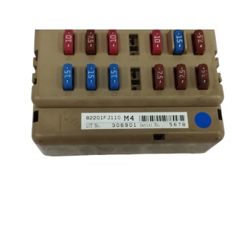Recambio de caja reles / fusibles para subaru forester 2.0 diesel cat referencia OEM IAM 82201FJ110  