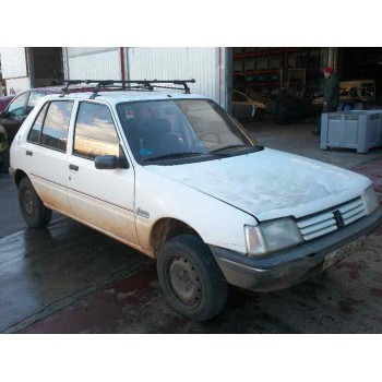 peugeot 205 berlina del año 1993