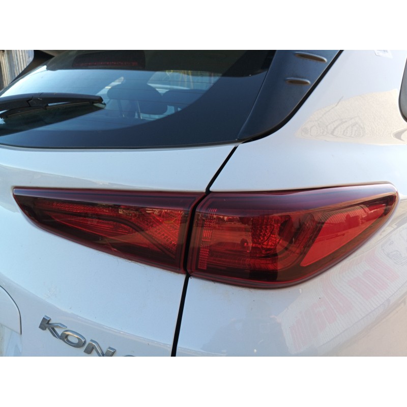 ALETA DELANTERA DERECHA NECESITA REPARACION