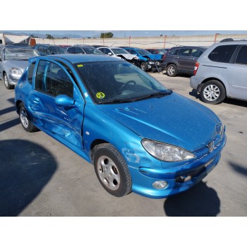 peugeot 206 berlina del año 2001