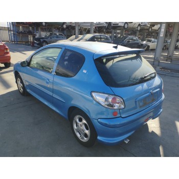 peugeot 206 berlina del año 2001