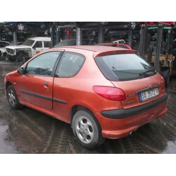 peugeot 206 berlina del año 2000