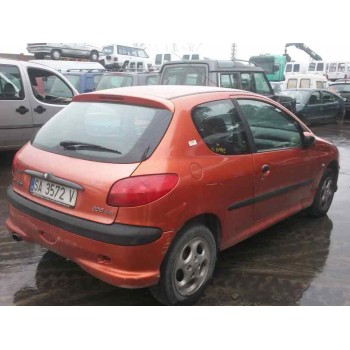 peugeot 206 berlina del año 2000