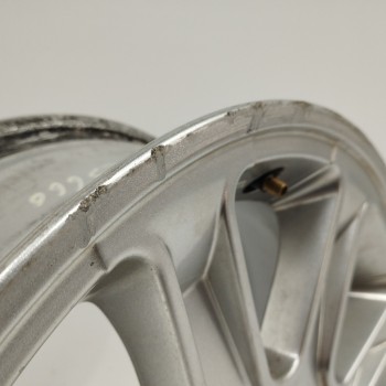 Recambio de llanta para peugeot 1007 1.4 hdi referencia OEM IAM ANTILOPE2 6JX16CH4ET27 4H 4X110