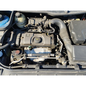 peugeot 206 berlina del año 2001