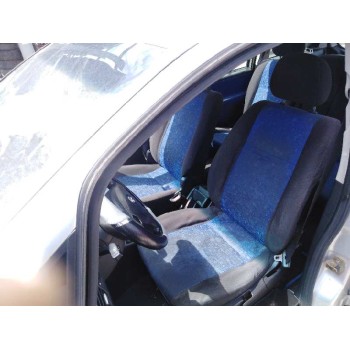 opel zafira a del año 2000