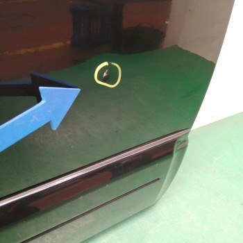 Recambio de puerta trasera derecha para kia sorento 2.5 crdi referencia OEM IAM  OBSERVAR FOTOS 