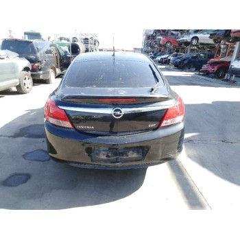 opel insignia berlina del año 2010