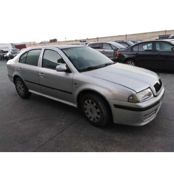 skoda octavia berlina (1u2) del año 2001