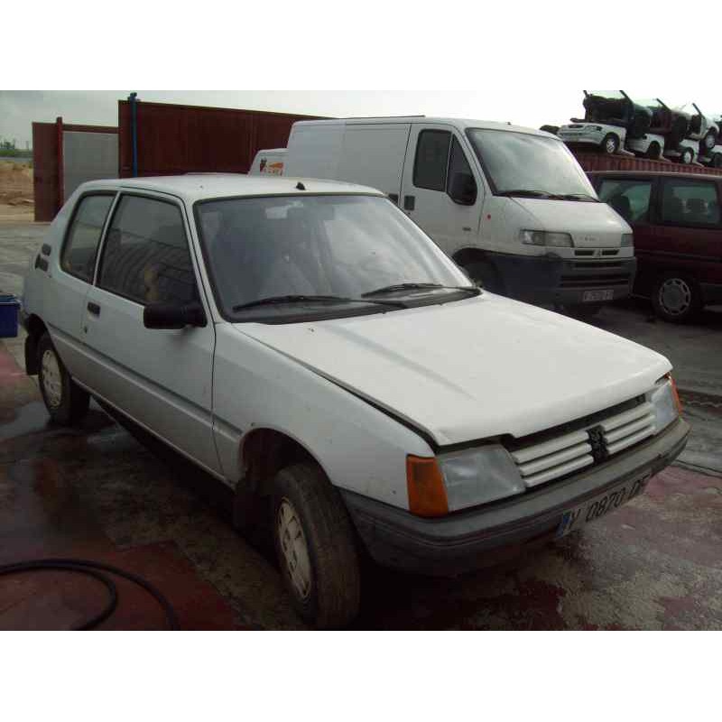 peugeot 205 berlina del año 1989